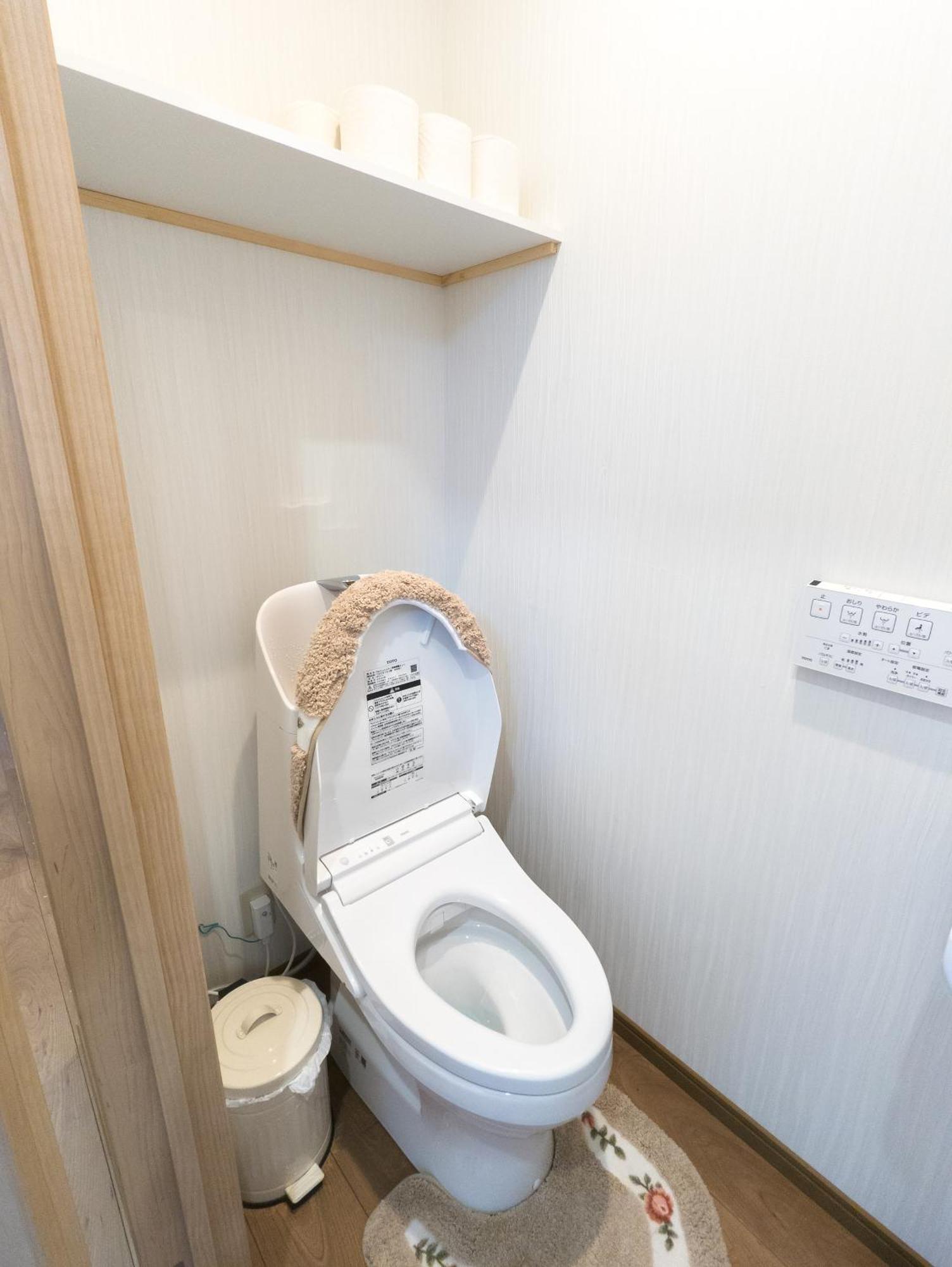 花園町駅から1分 難波から4分 今年リフォーム済み シャワー洗面トイレ各階付き 通天閣難波天王寺大阪城近々 Wi-Fi有り 星夜屋 Osaka Exterior foto